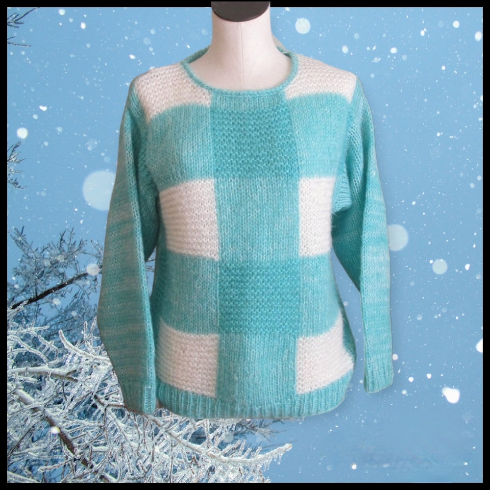 Pastel Green and White Vintage Sweater